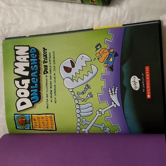 Dog man,Diary of a Wimpy kid, The Thea Sisters books. 3 books. - Picture 5 of 10